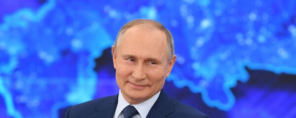 Президент России Владимир Путин во время ежегодной пресс-конференции в режиме видеоконференции (17 декабря 2020). Москвa - Sputnik Արմենիա