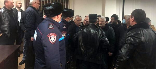 Родственники пропавших без вести добровольцев войны в Карабахе встретились с губернатором Ширака (17 декабря 2020). Гюмри Родственники пропавших без вести добровольцев войны в Карабахе встретились с губернатором Ширака (17 декабря 2020). Гюмри - Sputnik Արմենիա