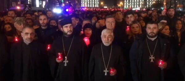 Գարեգին Նժդեհի հրապարակից դեպի Եռաբլուր. Երևանում մեկնարկել է ջահերով երթը Գարեգին Նժդեհի հրապարակից դեպի Եռաբլուր. Երևանում մեկնարկել է ջահերով երթը - Sputnik Армения