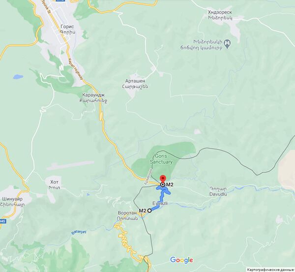 Азербайджанские солдаты на дороге Горис-Капан: граница теперь проходит здесь - видео - Sputnik Армения