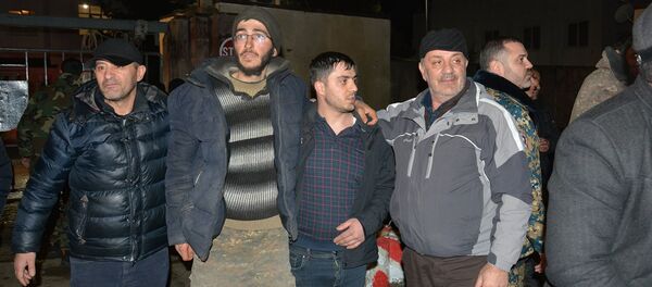 Шестеро призывников, пропавших без вести более 70 суток, усилиями ГСЧС, российских миротворцев в Карабахе и МККК вернулись на родину (20 декабря 2020). Степанакерт Шестеро призывников, пропавших без вести более 70 суток, усилиями ГСЧС, российских миротворцев в Карабахе и МККК вернулись на родину (20 декабря 2020). Степанакерт - Sputnik Արմենիա