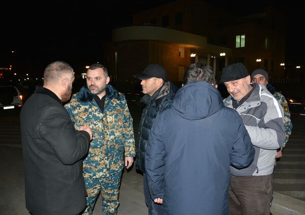 70 օր անց գտնված 6 տղաները Ստեփանակերտի հիվանդանոցում են. լուսանկարներ 70 օր անց գտնված 6 տղաները Ստեփանակերտի հիվանդանոցում են. լուսանկարներ - Sputnik Արմենիա