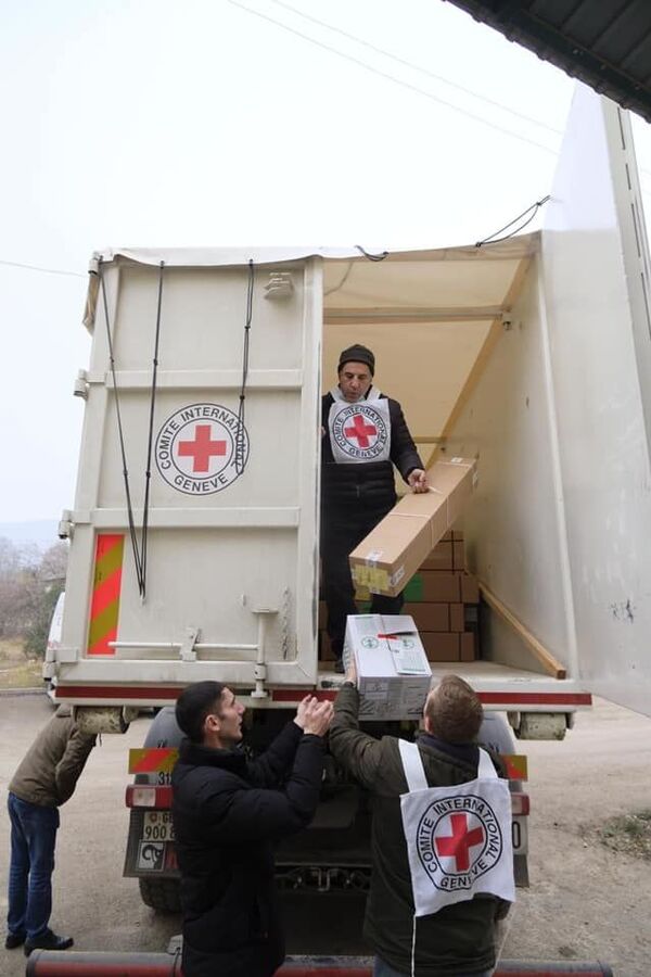 МККК предоставил стройматериалы для восстановления 500 домов в Карабахе МККК предоставил стройматериалы для восстановления 500 домов в Карабахе - Sputnik Армения