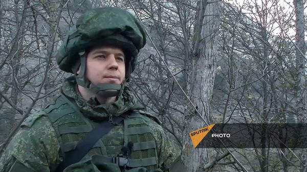 Генерал Ставицкий заявил об использовании на войне в Карабахе запрещенных боеприпасов Генерал Ставицкий заявил об использовании на войне в Карабахе запрещенных боеприпасов - Sputnik Армения