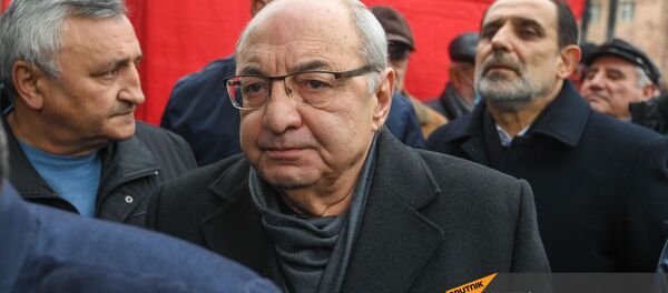 Вазген Манукян на митинге оппозиции на площади Республики (22 декабря 2020). Еревaн - Sputnik Армения