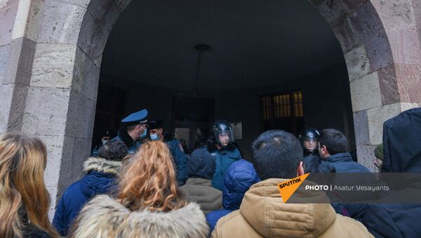 Полиция на митинге оппозиции (22 декабря 2020). Еревaн - Sputnik Армения
