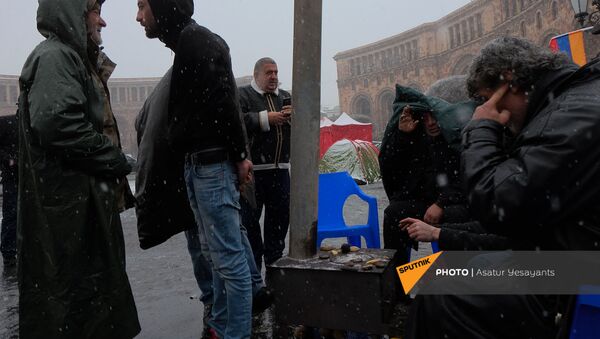 Протестующие на площади Республики в Ереване (23 декабря 2020). Еревaн - Sputnik Արմենիա