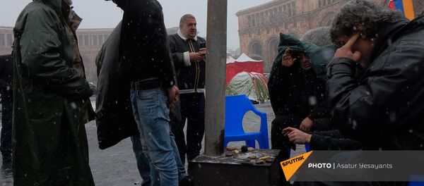 Протестующие на площади Республики в Ереване (23 декабря 2020). Еревaн Протестующие на площади Республики в Ереване (23 декабря 2020). Еревaн - Sputnik Արմենիա