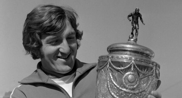 Футболист с глазами на затылке: чем Аркадий Андреасян запомнился друзьям Футболист с глазами на затылке: чем Аркадий Андреасян запомнился друзьям - Sputnik Армения