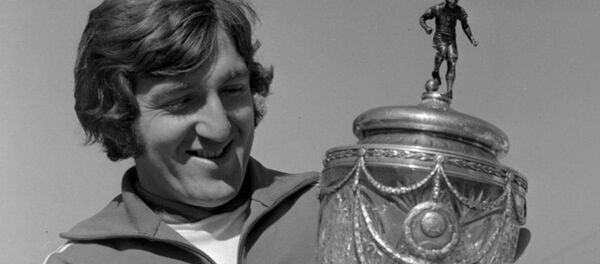 Аркадий Андреасян с Кубком СССР по футболу - Sputnik Արմենիա