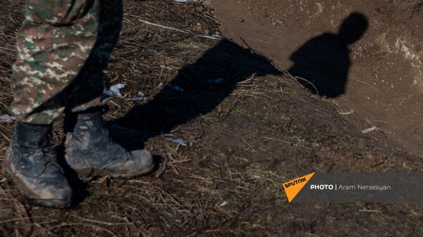 Հայ զինծառայողը սահմանին - Sputnik Արմենիա