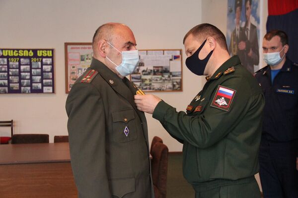 ՌԴ պաշտպանության նախարարությունը պարգևատրել է ՀՀ ԶՈւ մի քանի պաշտոնաթող գնդապետների - Sputnik Արմենիա