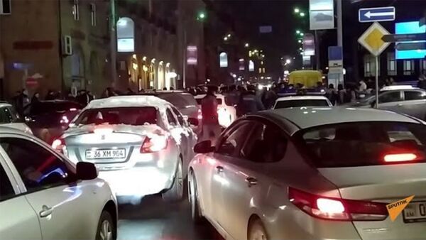 Ситуация на перекрестке улиц Арами - Налбандяна - Sputnik Армения