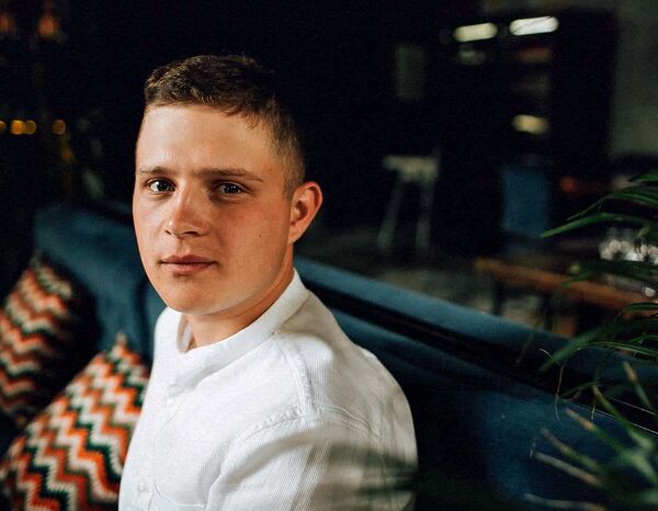 В тот момент погиб не он, а я: рассказ жены летчика подбитого ВС Азербайджана Ми-24 - Sputnik Армения