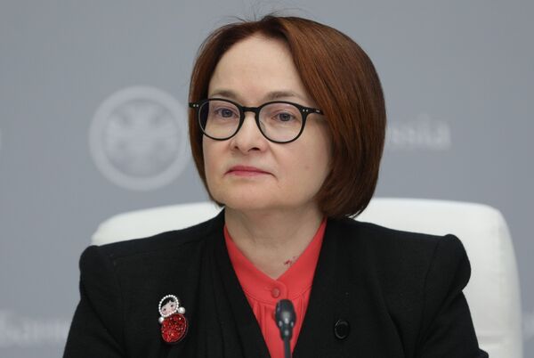 Меня не так поняли: глава Центробанка России объяснила смысл своих брошек - Sputnik Армения