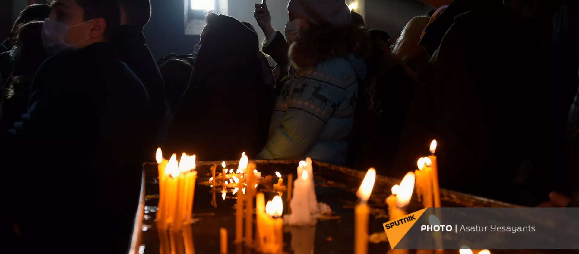 Католикос Гарегин II проводит Литургию на акции в поддержку ААЦ под девизом Решительно встанем на защиту нашей церкви (27 декабря 2020). Эчмиадзин - Sputnik Армения, 1920, 05.04.2021