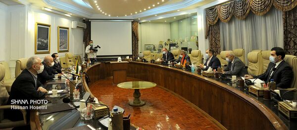 Делегация во главе с заместителем министра территориального управления и инфраструктуры РА Акопом Варданяном провела ряд встреч в Тегеране (27 дукабря 2020). Иран Делегация во главе с заместителем министра территориального управления и инфраструктуры РА Акопом Варданяном провела ряд встреч в Тегеране (27 дукабря 2020). Иран - Sputnik Արմենիա