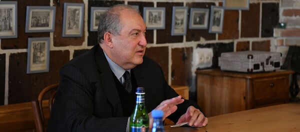 Президент Армен Саркисян во время встречи с гражданами Ширакской области (декабрь 2020). Гюмри - Sputnik Армения