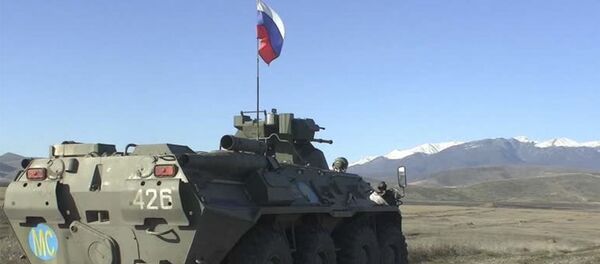 Огневая подготовка миротворцев в полигонах Карабаха - Sputnik Армения