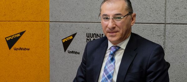 Вардан Арамян в гостях радио Sputnik Вардан Арамян в гостях радио Sputnik - Sputnik Արմենիա