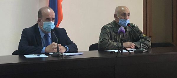 Губернатор Ширака Тигран Петросян представил нового заместителя Погоса Абраамяна руководителям общин области (29 декабря 2020). Гюмри Губернатор Ширака Тигран Петросян представил нового заместителя Погоса Абраамяна руководителям общин области (29 декабря 2020). Гюмри - Sputnik Արմենիա