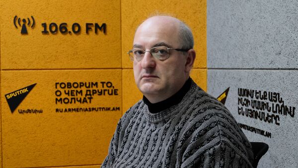Политтехнолог Армен Бадалян в гостях радио Sputnik - Sputnik Արմենիա
