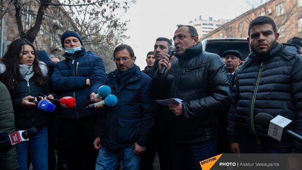 Арцвик Минасян на акции протеста оппозиции (29 декабря 2020). Еревaн - Sputnik Армения