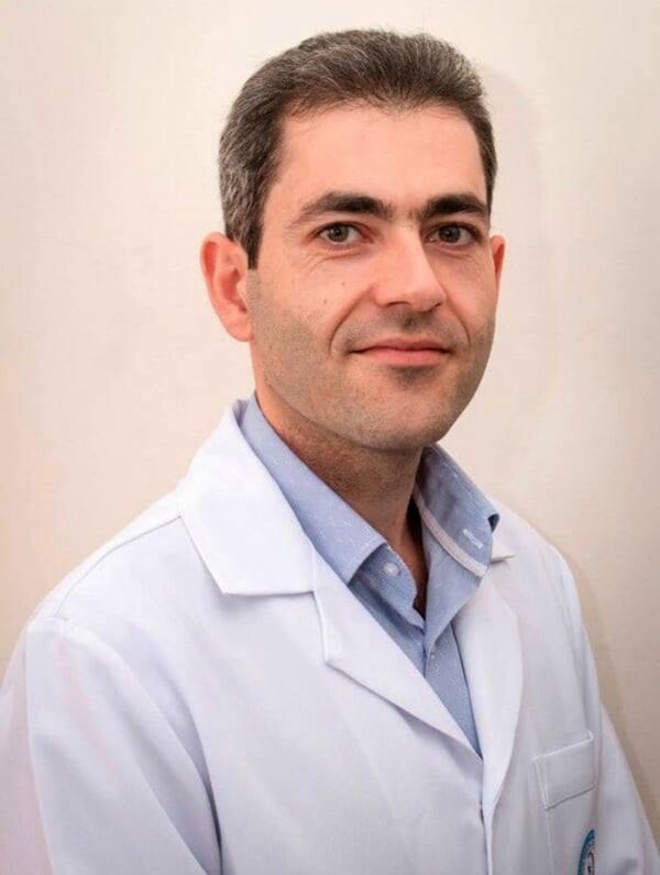 Не смогу жить как трус: Ваге спас раненого от слепоты, но сам погиб Не смогу жить как трус: Ваге спас раненого от слепоты, но сам погиб - Sputnik Армения