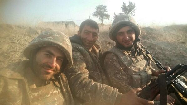 Не смогу жить как трус: Ваге спас раненого от слепоты, но сам погиб Не смогу жить как трус: Ваге спас раненого от слепоты, но сам погиб - Sputnik Армения