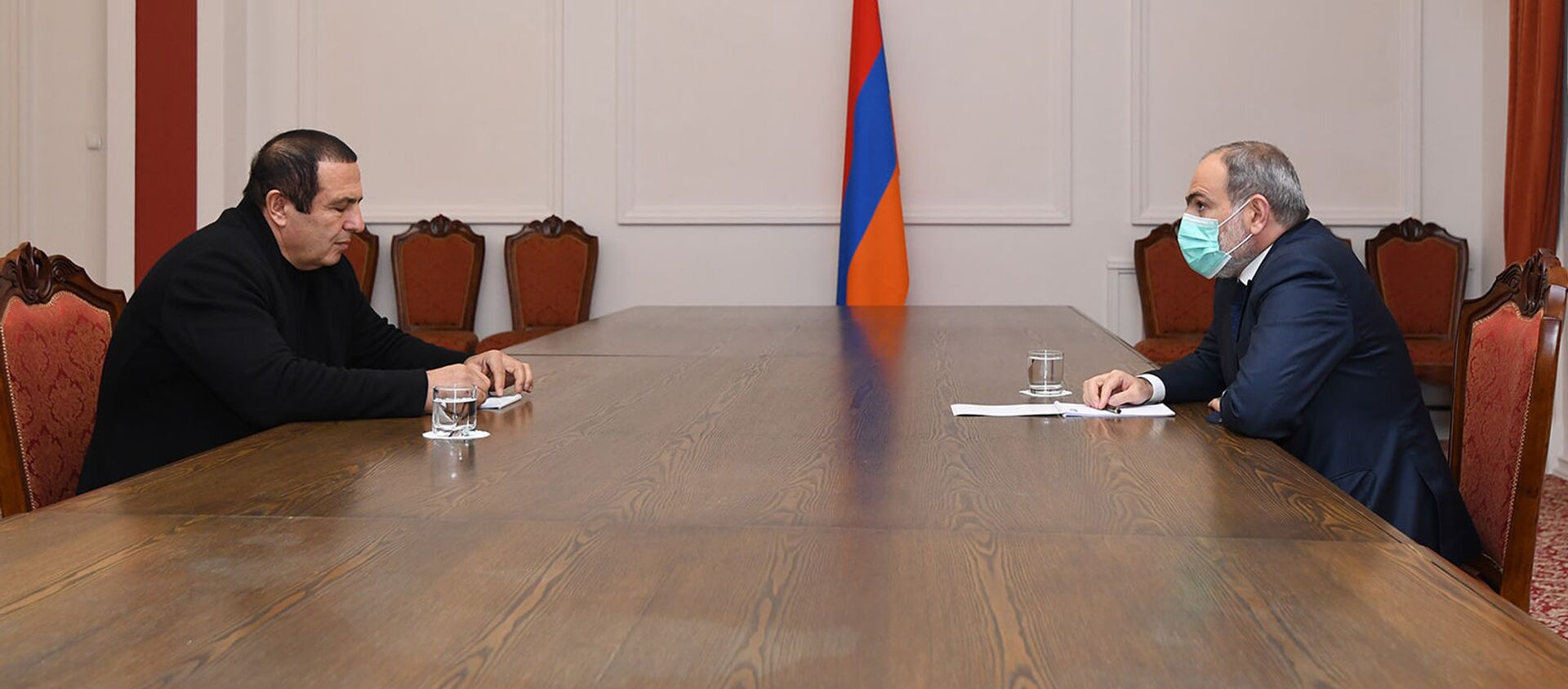 Премьер-министр Никол Пашинян встретился с руководителем парламентской фракции Процветающая Армения Гагиком Царукяном (29 декабря 2020). Еревaн - Sputnik Արմենիա, 1920, 16.03.2021