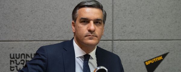 Омбудсмен Арман Татоян в гостях у радио Sputnik  - Sputnik Армения