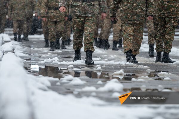 Ни один сантиметр земли в Карвачаре не был сдан боем: истории вернувшихся с войны солдат - Sputnik Армения