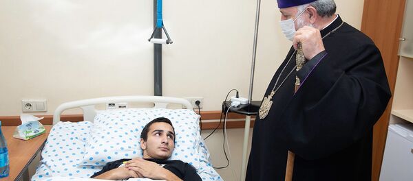 Католикос Гарегин Второй посетил МЦ Измирлян (31 декабря 2020). Еревaн - Sputnik Արմենիա