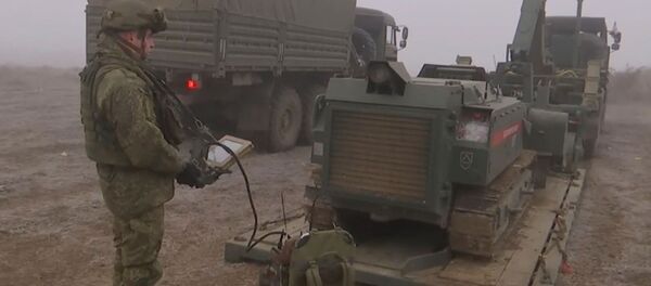 Инженерные подразделения российских миротворческих сил проводят разминирование Степанакерта (5 января 2021). Карабах - Sputnik Արմենիա