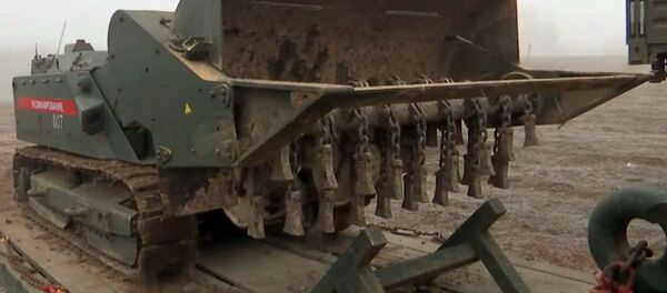 Инженерные подразделения российских миротворческих сил в НКР проводят разминирование Степанакерта - Sputnik Армения