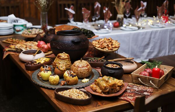 Чем угощать гостей в январе? Чем угощать гостей в январе? - Sputnik Армения