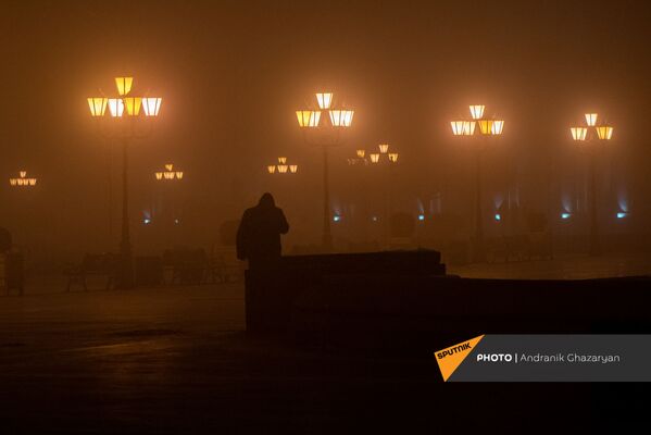 Туманный вечер в Ереване - Sputnik Армения