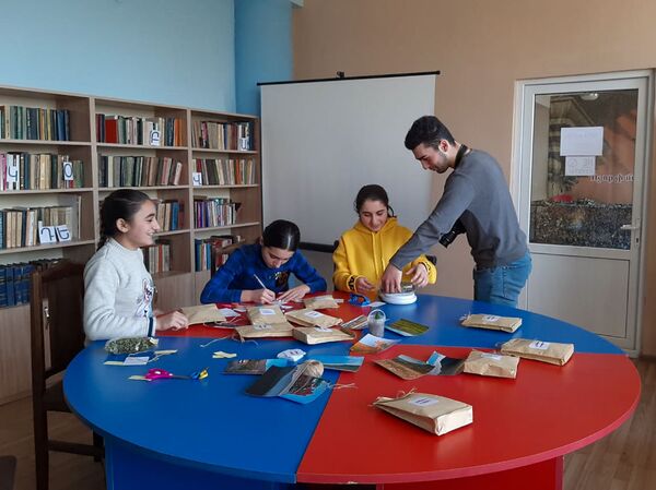 Ինչպես դասի հանձնարարությունը դարձավ բիզնես, կամ Չինարիի աշակերտների խելահեղ մտքերը Ինչպես դասի հանձնարարությունը դարձավ բիզնես, կամ Չինարիի աշակերտների խելահեղ մտքերը - Sputnik Արմենիա