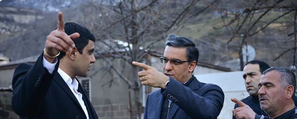 Омбудсмен Арман Татоян во время рабочего визита в Сюникскую область (8 января 2021). Сюник Омбудсмен Арман Татоян во время рабочего визита в Сюникскую область (8 января 2021). Сюник - Sputnik Արմենիա