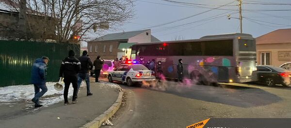 Оппозиция перекрыла дорогу в аэропорт (11 января 2021). Еревaн - Sputnik Արմենիա