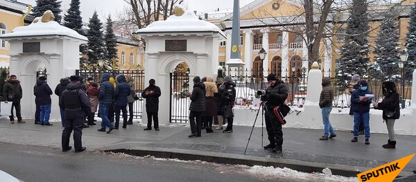 У посольства Армении в Москве проходит акция протеста с требованием отставки Никола Пашиняна. У посольства Армении в Москве проходит акция протеста с требованием отставки Никола Пашиняна. - Sputnik Արմենիա
