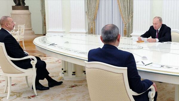 Владимир Путин проводит переговоры с Николом Пашиняном и Ильхамом Алиевым - Sputnik Արմենիա