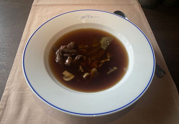 Համեղ ու օրիգինալ. Երևանում ո՞ր ռեստորաններն են արտասովոր ապուրներ մատուցում   - Sputnik Արմենիա