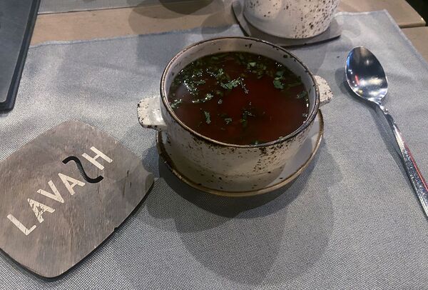 Համեղ ու օրիգինալ. Երևանում ո՞ր ռեստորաններն են արտասովոր ապուրներ մատուցում   - Sputnik Արմենիա