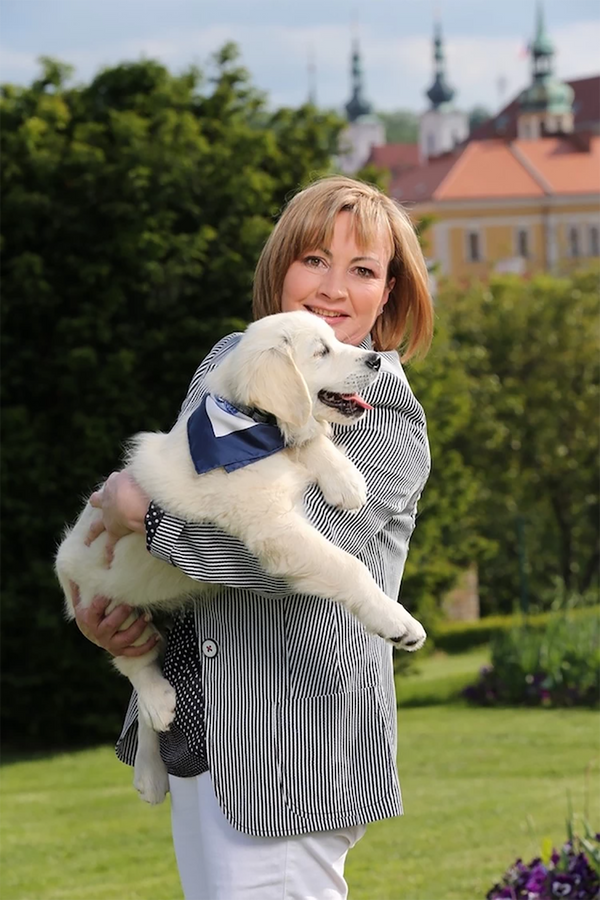 Չեխիայի նախագահ Միլոշ Զեմանի կինը` շան` Դարսիի հետ - Sputnik Արմենիա