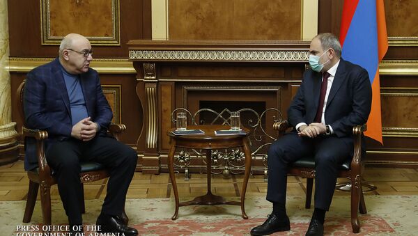 Премьер-министр Никол Пашинян встретился с председателем Объединенной лейбористской партии Гургеном Арсеняном (14 января 2021). Еревaн - Sputnik Արմենիա