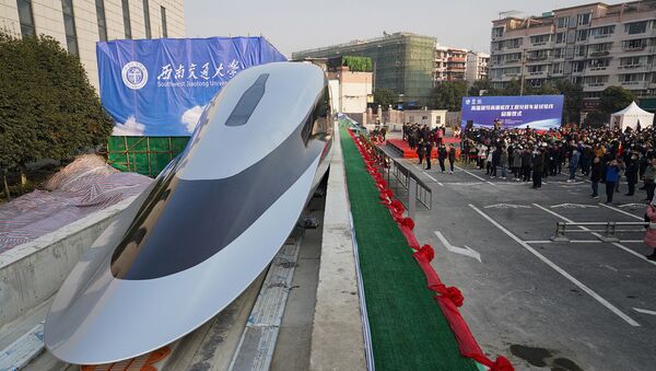 Прототип магнитно-левитационного поезда на церемонии запуска в Чэнду (13 января 2021). Китай - Sputnik Армения