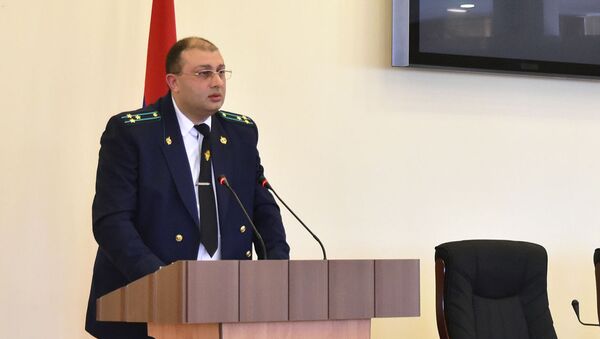 Генпрокурор Карабаха Мгер Агаджанян выступает с речью в Национальном Собрании Карабаха (9 июня 2020). Степанакерт - Sputnik Армения