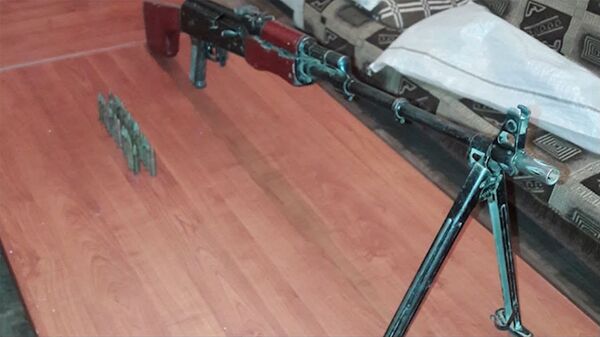 Автоматы Калашникова и ружья: что жители Армении сдали полиции - видео Автоматы Калашникова и ружья: что жители Армении сдали полиции - видео - Sputnik Армения