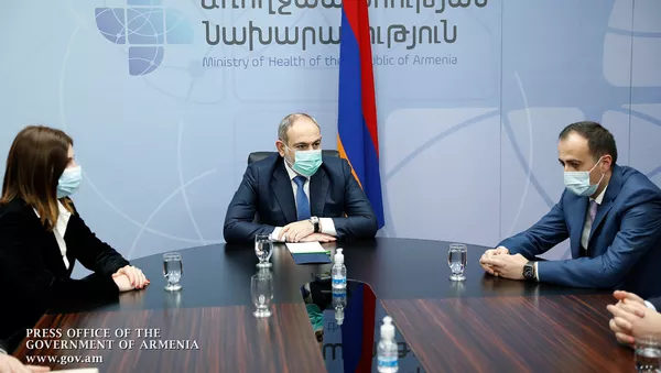 Премьер-министр Никол Пашинян представил нового министра здравоохранения сотрудникам министерства (19 января 2021). Еревaн - Sputnik Армения